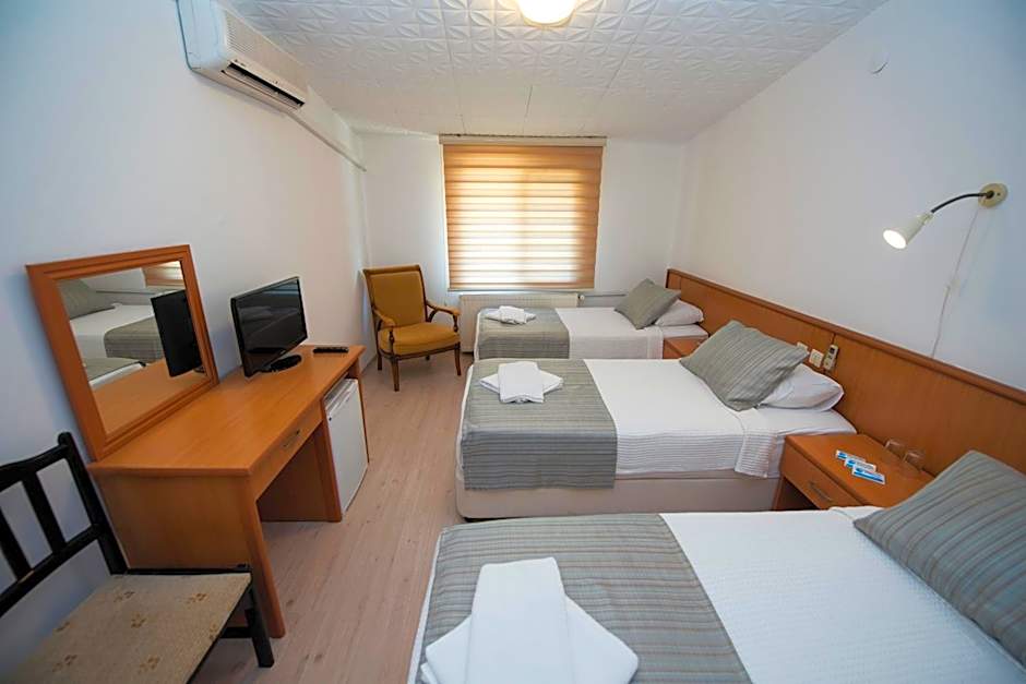 Photo 1 of 5 of Triple Room