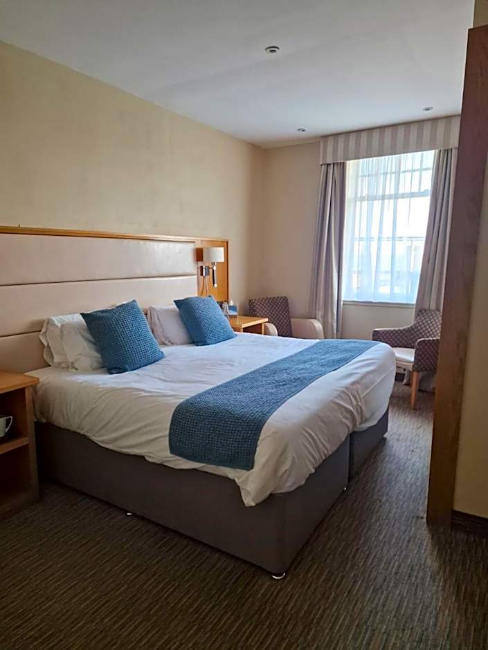 Pier Hotel