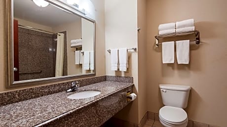 2 Queen Beds, Non-Smoking, High Speed Internet Access, Microwave And Refrigerator, Coffee Maker, Con