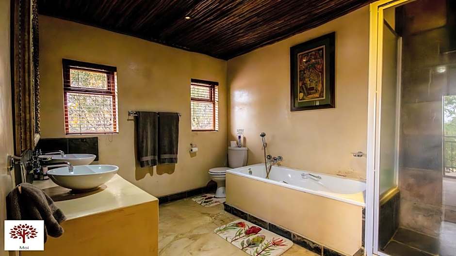 Zebula Golf and Wildlife Estate - The Milky Way Pax 12 - Moi Signature Luxury villa