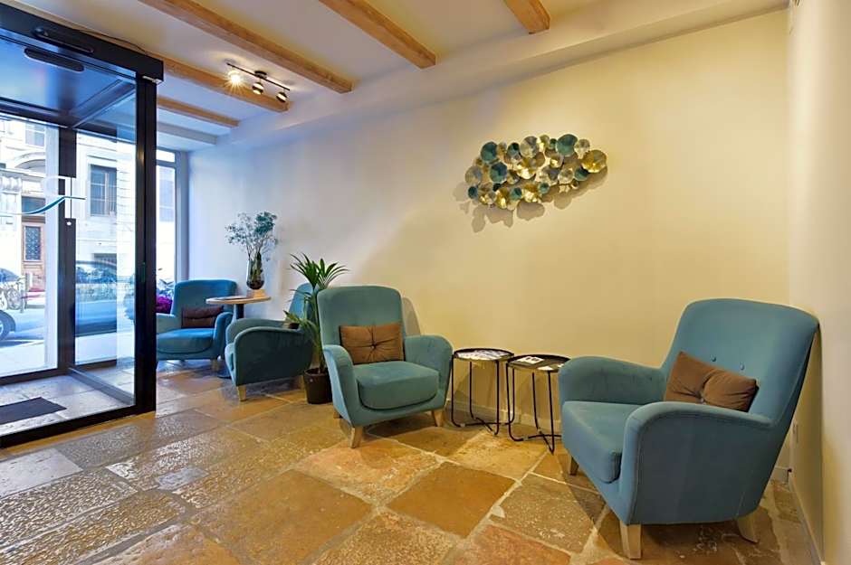 Hôtel Rousseau Plus