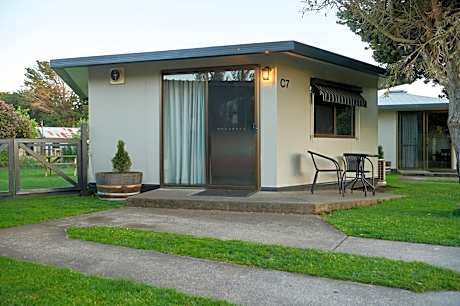One Bedroom Cabin – Upgraded - Not Pet Friendly