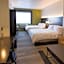 Holiday Inn Express & Suites Worthington By IHG