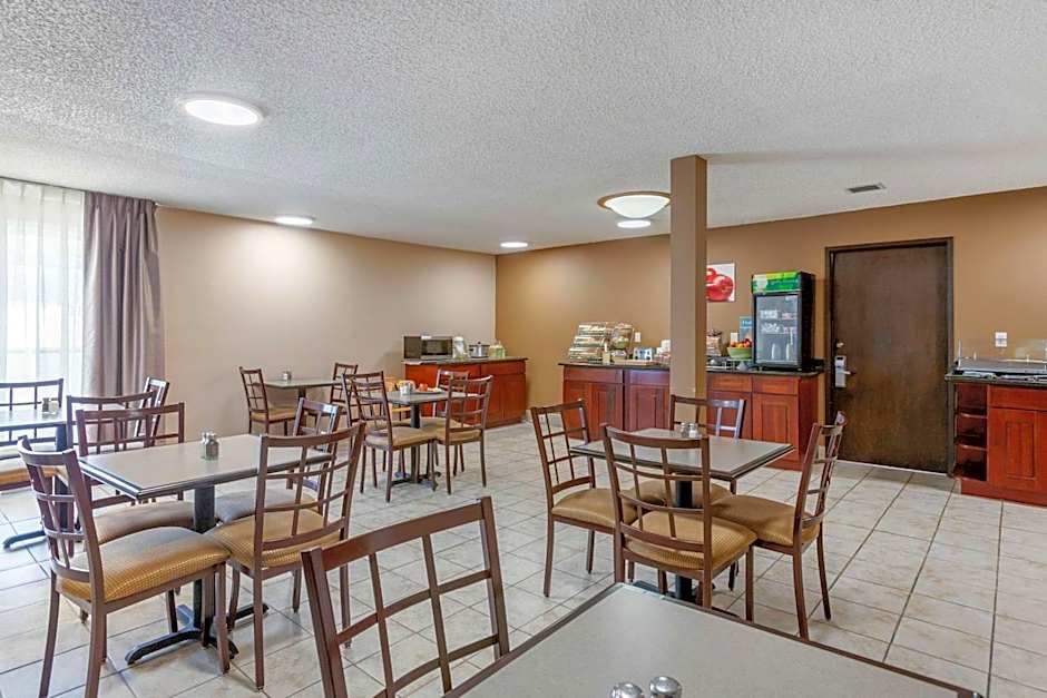 Rodeway Inn & Suites Ontario