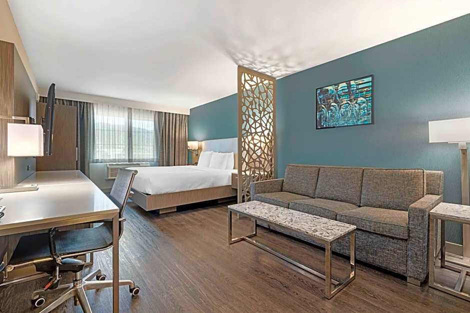 Best Western Plus Temecula Wine Country Hotel & Suites