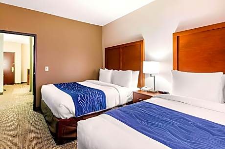 Queen Suite with Two Queen Beds - Accessible/Non-Smoking