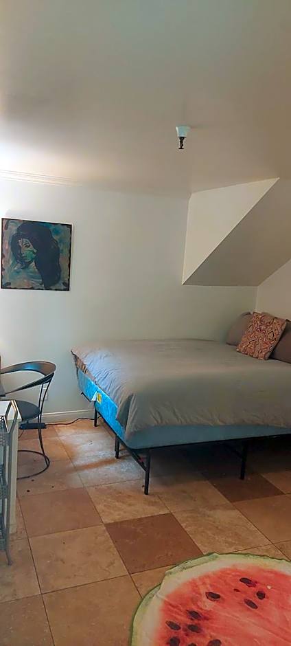 Ocean Front Vortex Female Hostel private rooms Free bikes