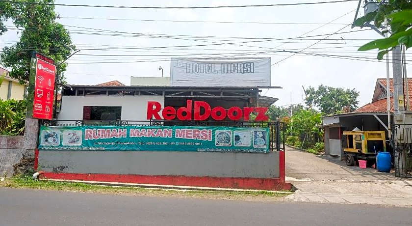 RedDoorz near Kampus UMP Purwokerto