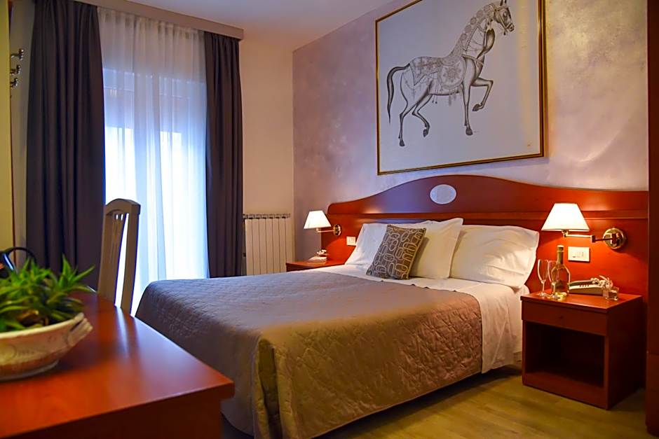 Hotel Crystal