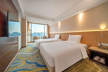 Deluxe City View Twin Room
