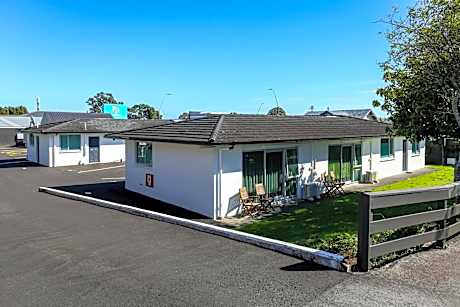 Family Room with Courtyard
