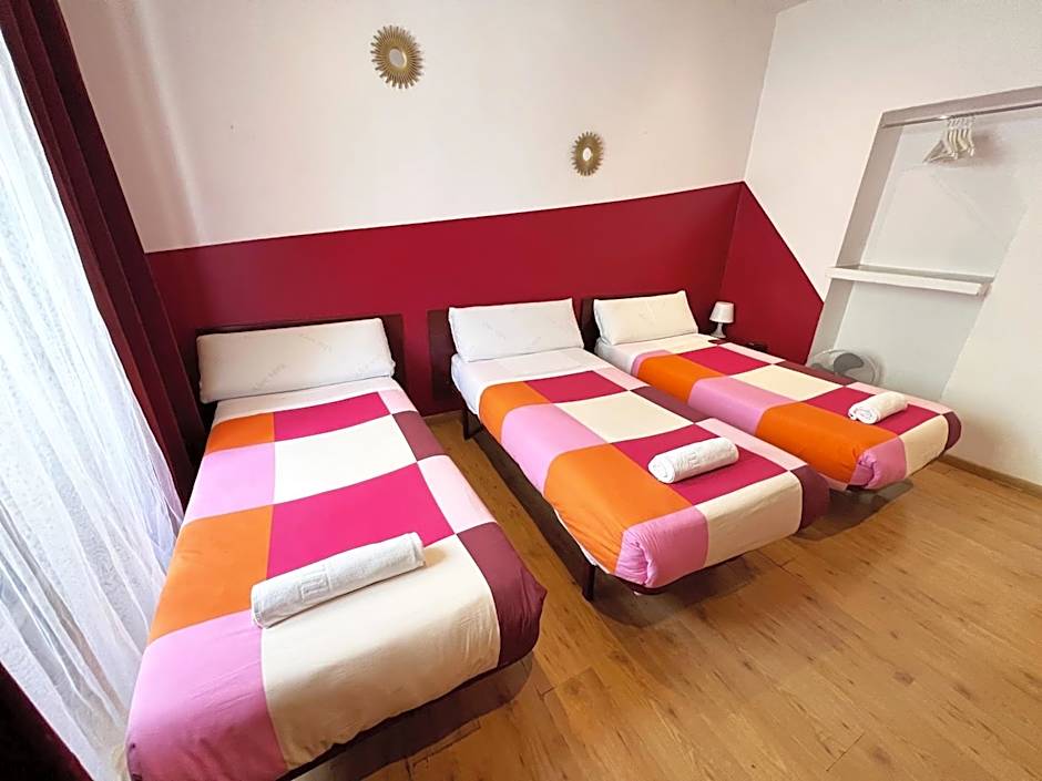 Hostal La Casa de La Plaza