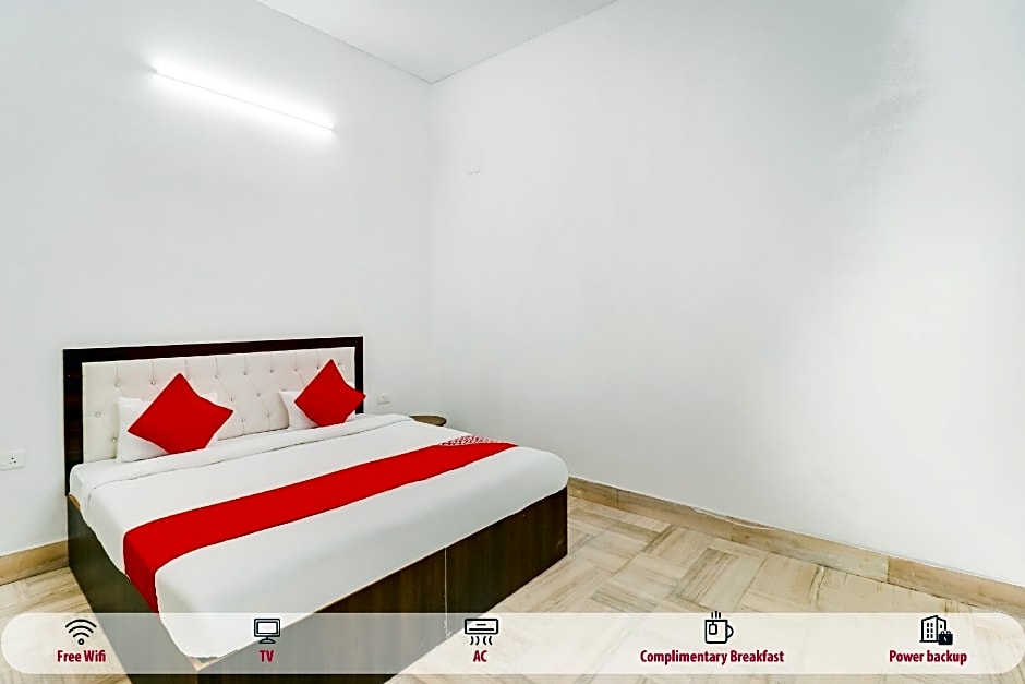 OYO 65521 Hotel Prashansha Palace