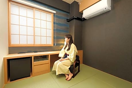 Japanese-Style Room