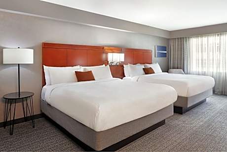 King Room with Two King Beds - Mobility Accessible with Tub