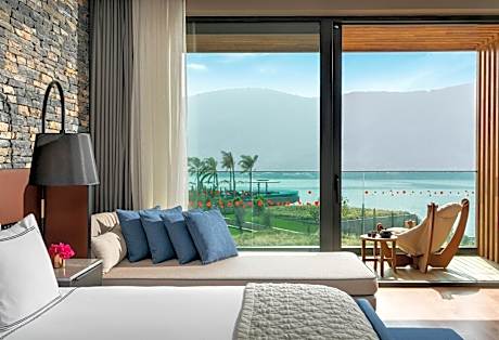 SUPERIOR ROOM PARTLY SEA VIEW (45M2)