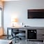 Amsterdam Inn & Suites, an Ascend Collection Hotel