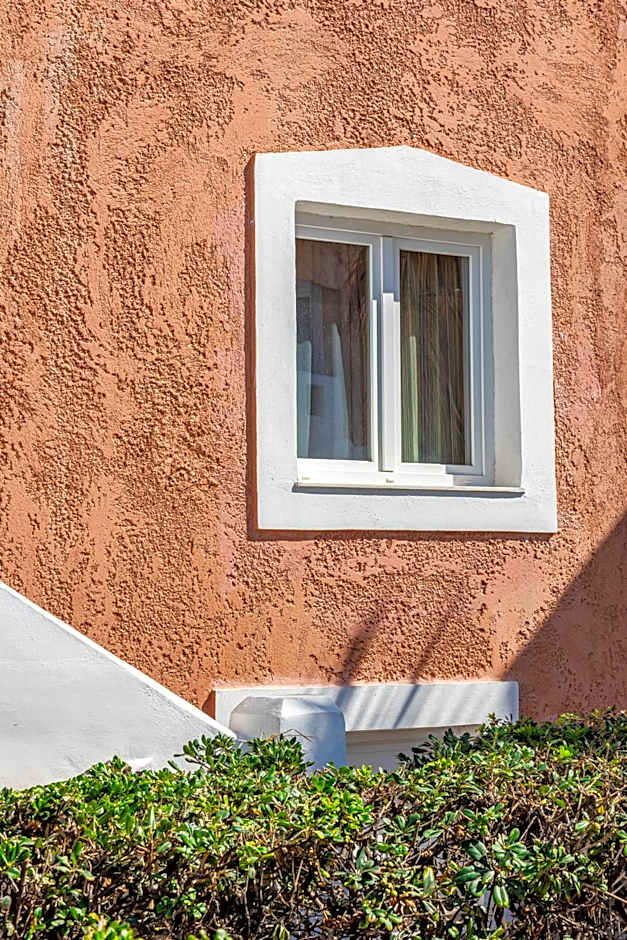 Niros Beachfront Aparthotel