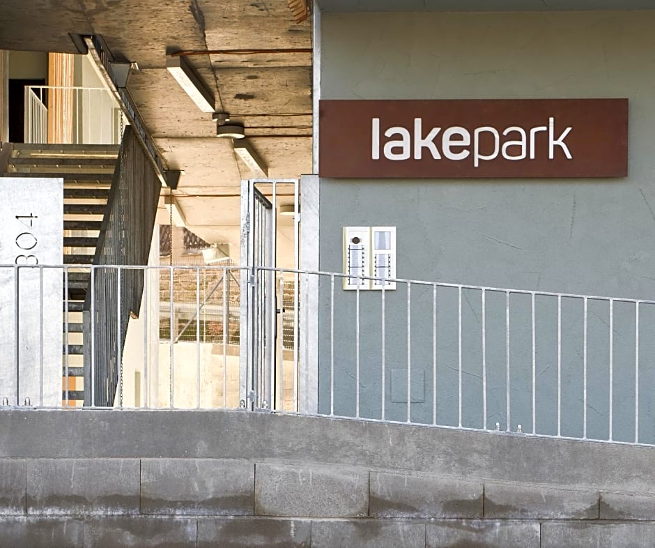 Lakepark Residence