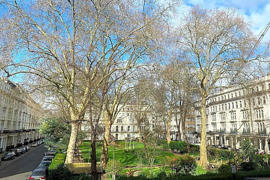Kensington Gardens Hotel