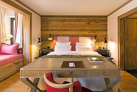 Deluxe Single Room