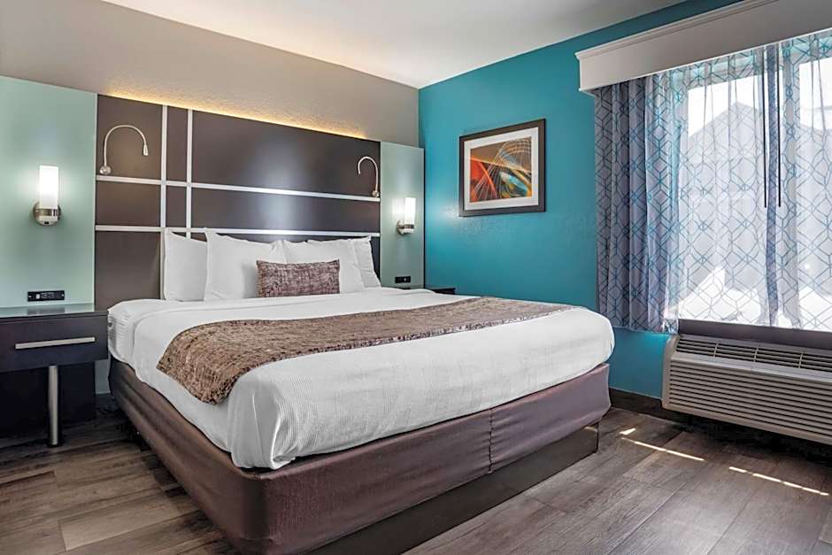 Best Western Carlton Suites