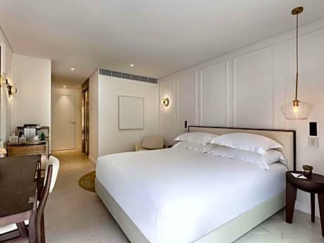 Superior Room with One King Bed or Twin Beds