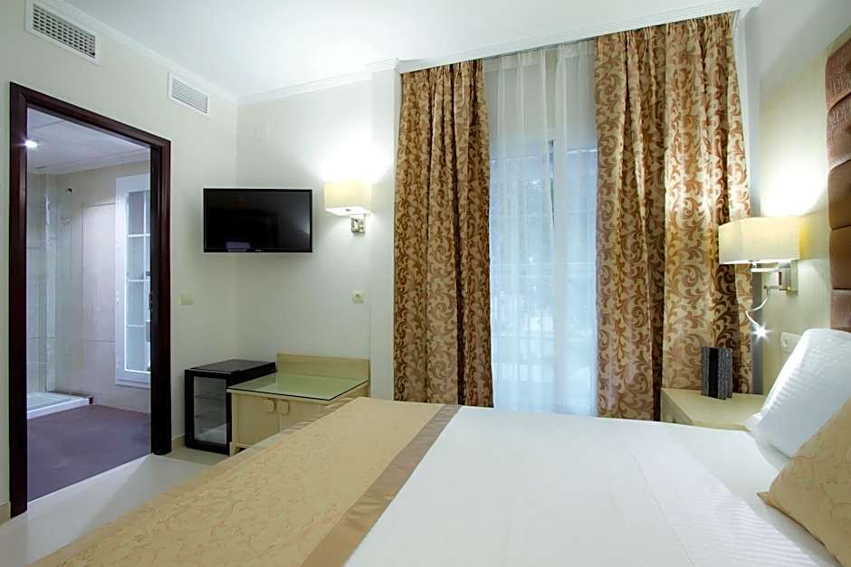Hotel Soho Boutique El Tiburon & Spa -Adults Recommended