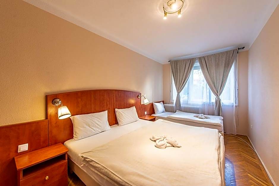 Korona Panzio Budapest