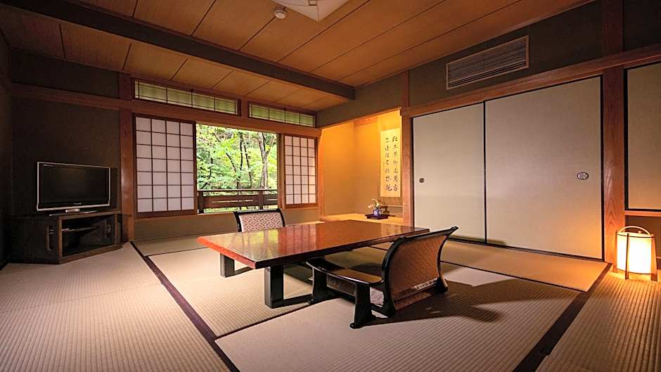 Yufuin Onsen Hinoharu Ryokan
