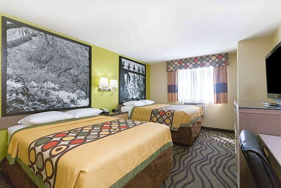 Super 8 by Wyndham Brunswick/St Simons Island Area