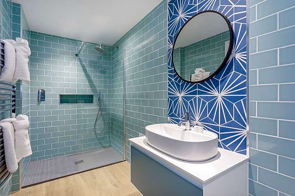 Captain's Club Hotel & Spa