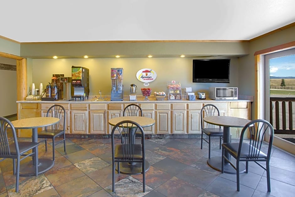 Super 8 by Wyndham West Yellowstone