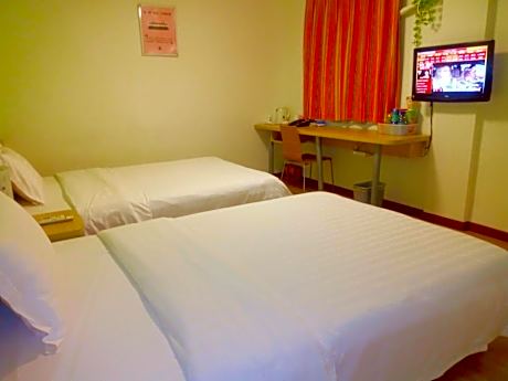 Zero Pressure Twin Room