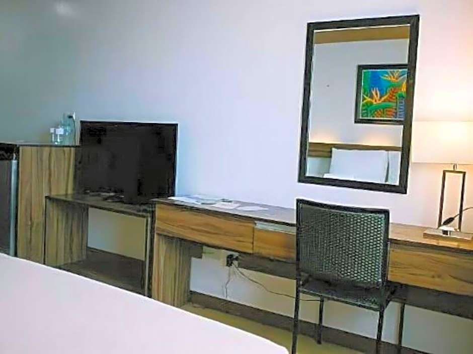 Leope Hotel