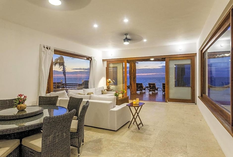 DK Luxury Ocean Front Villa - Adults Only