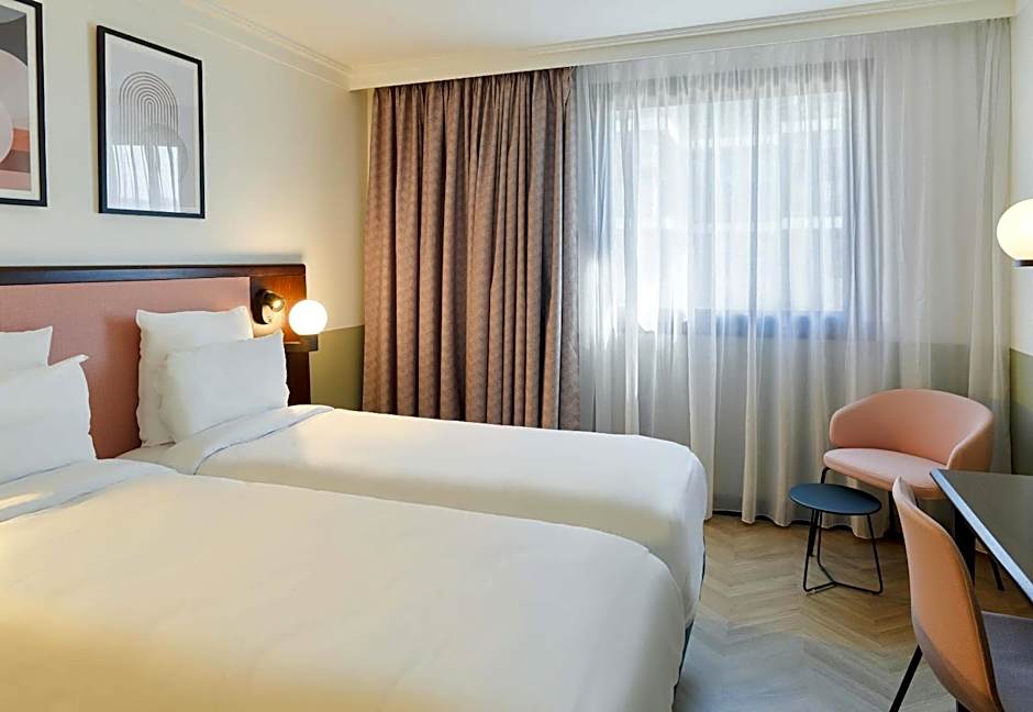 B&B HOTEL Saint-Quentin-en-Yvelines Centre Gare 4 étoiles