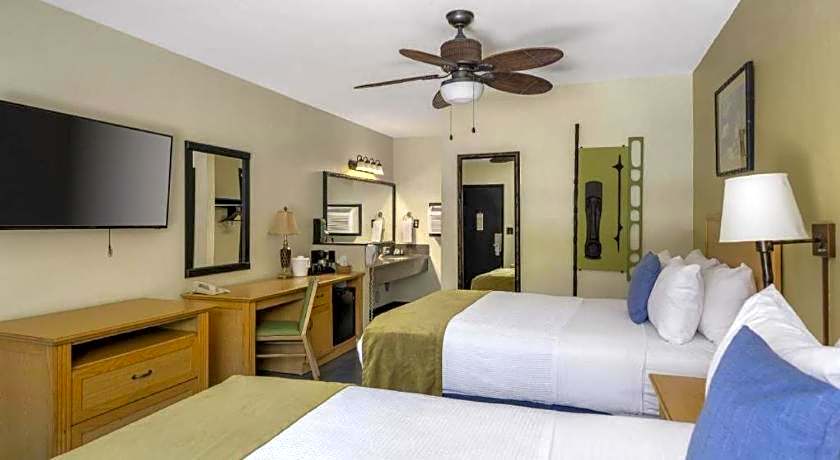 Caliente Tropics Hotel