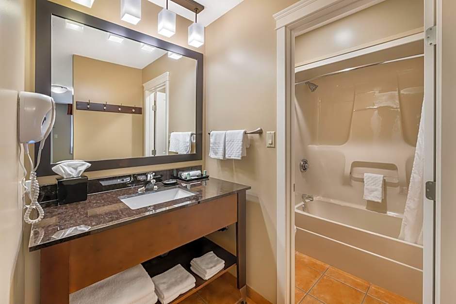 Best Western Sicamous Inn