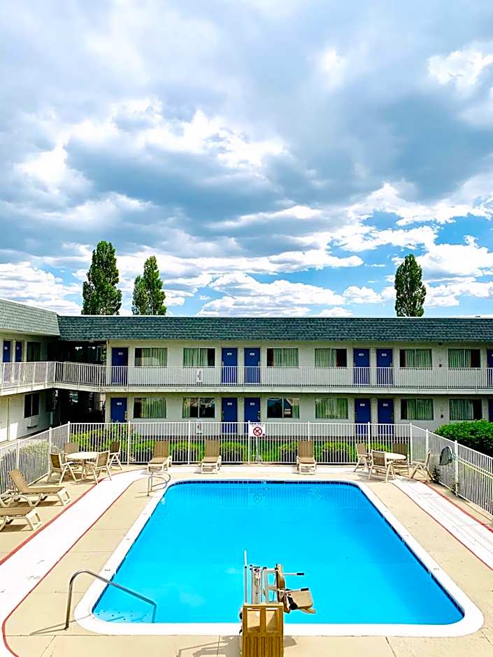 Motel 6-Flagstaff, AZ - Butler