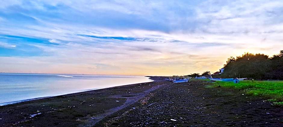 VILLA LE PETIT LEON "Authentic Traditional Wooden House"