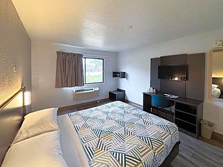 2 FULL BEDS | DELUXE, MINI FRIDGE