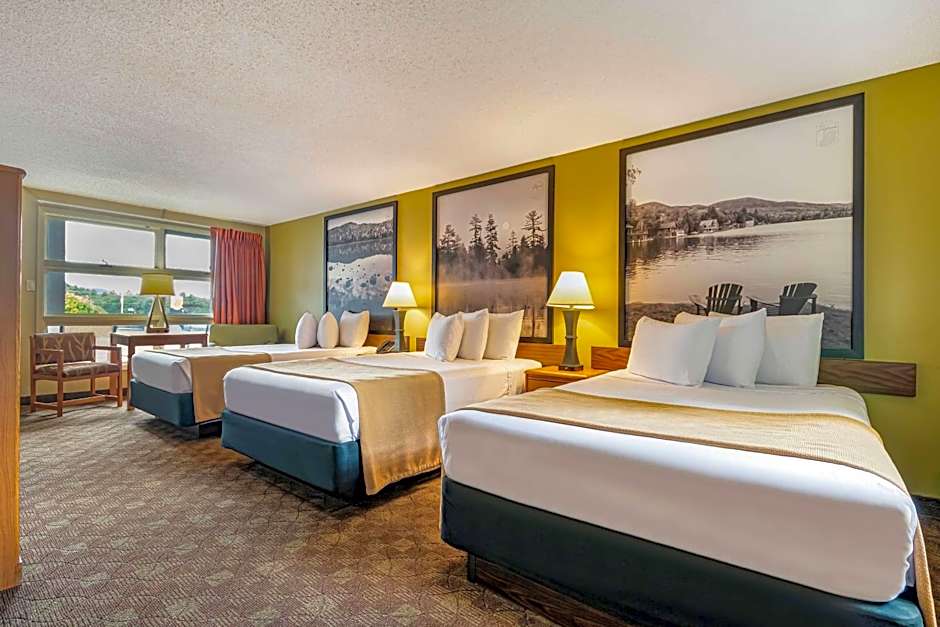 Super 8 by Wyndham Lake George/Downtown