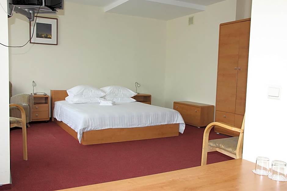 Hotel Madona