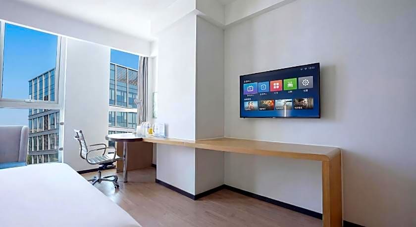 Holiday Inn Express Qingdao West Coast By IHG