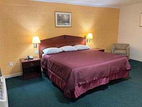 Deluxe King Room