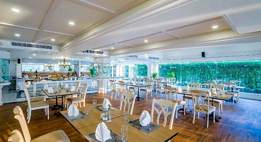 Kalanan Riverside Resort