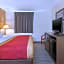Econo Lodge Inn & Suites Fairgrounds