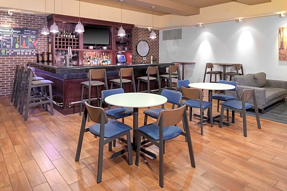 Fairfield Inn & Suites by Marriott Wichita Downtown