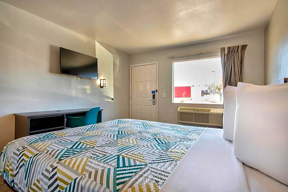 Motel 6-Albuquerque, NM - Carlisle